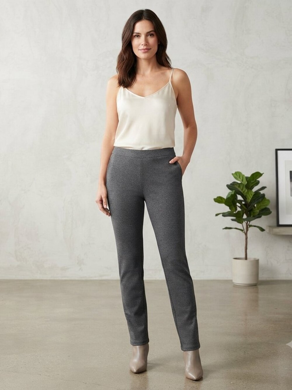 Studio M stretchy pant NWOT